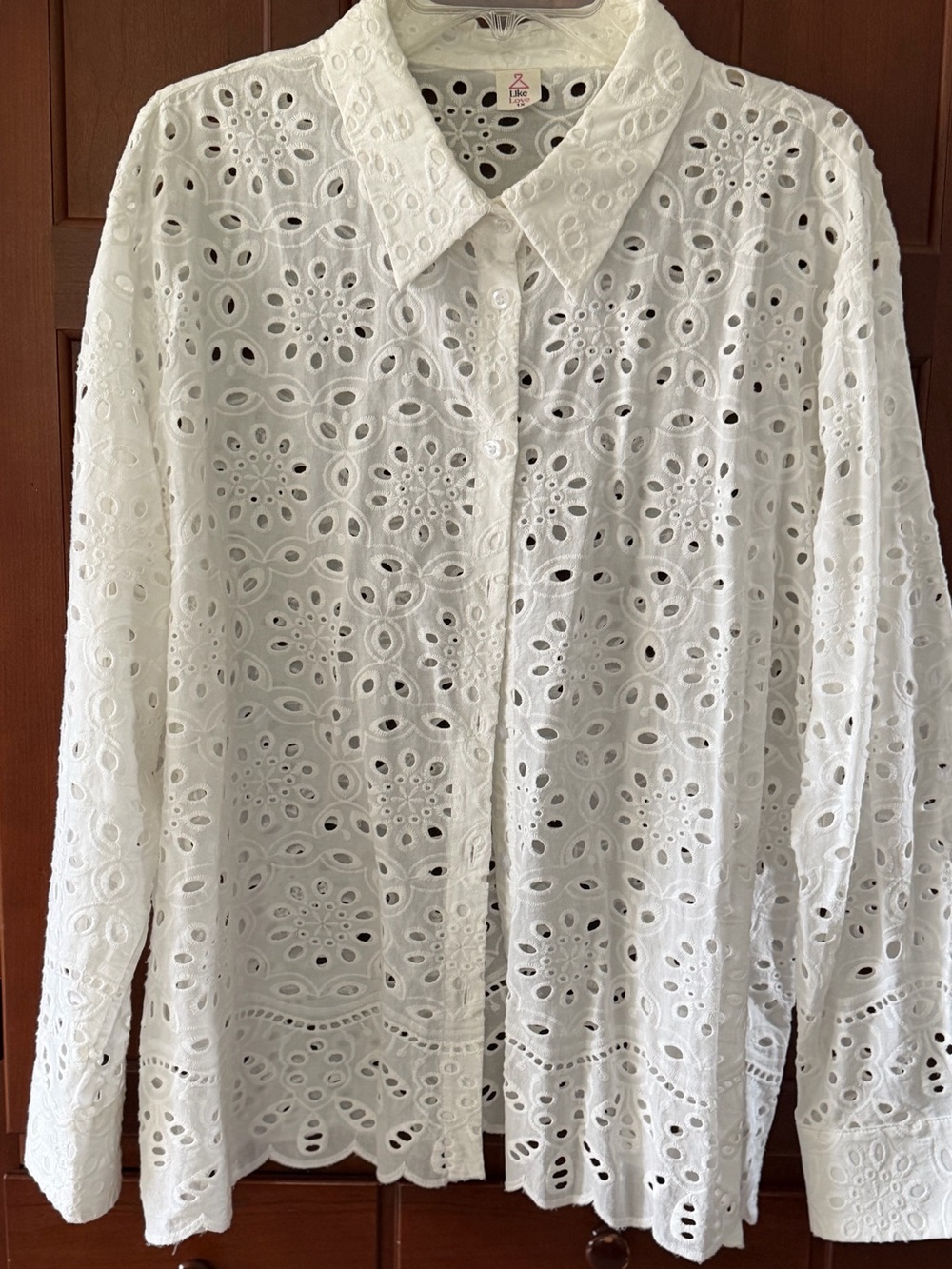 Like Love Eyelet white button down Gorgeous